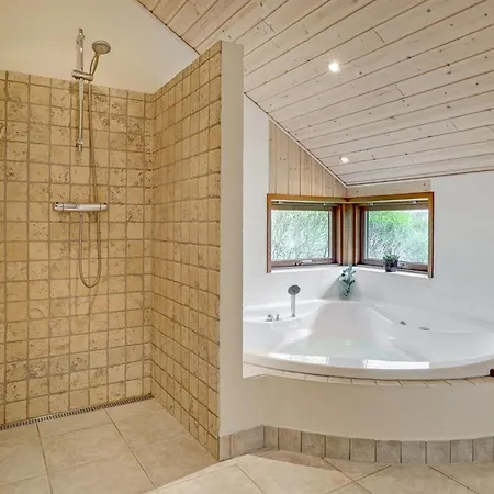 Holiday home Harri - 850m From The Sea In Nw Jutland By Interhome *